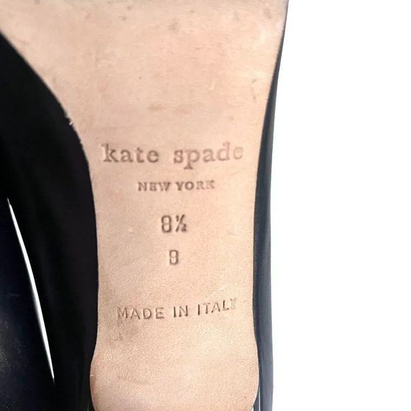 Kate Spade Black Leather Patent Cap with Stripe Heels Pumps With Bows 8.… - Picture 8 of 9